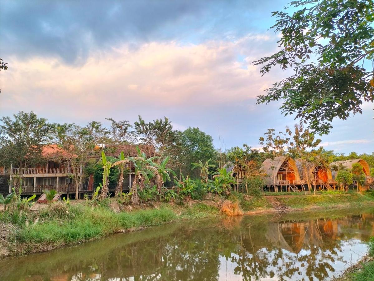 Rice Straw Green Lodge- Resort Quan Tom ภายนอก รูปภาพ