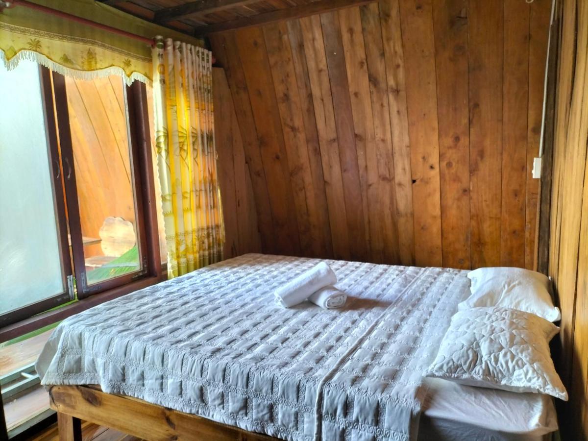 Rice Straw Green Lodge- Resort Quan Tom ภายนอก รูปภาพ