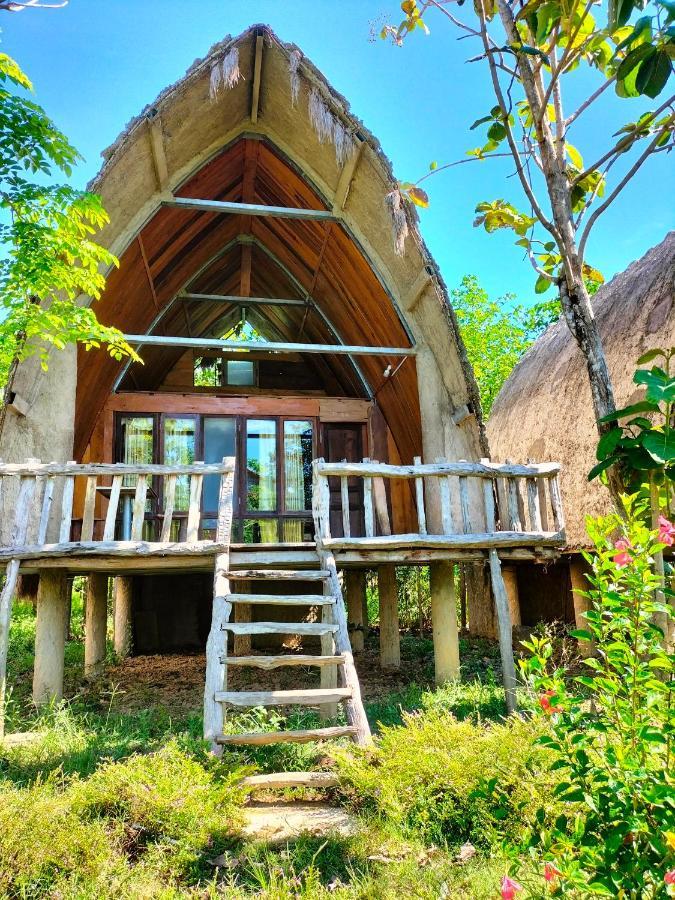 Rice Straw Green Lodge- Resort Quan Tom ภายนอก รูปภาพ