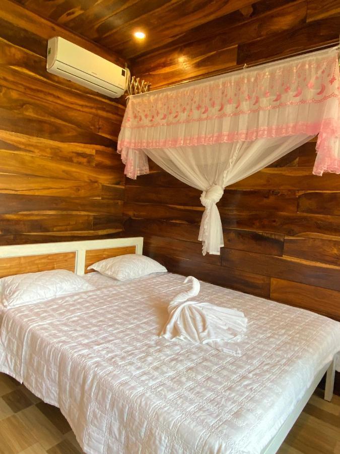 Rice Straw Green Lodge- Resort Quan Tom ภายนอก รูปภาพ