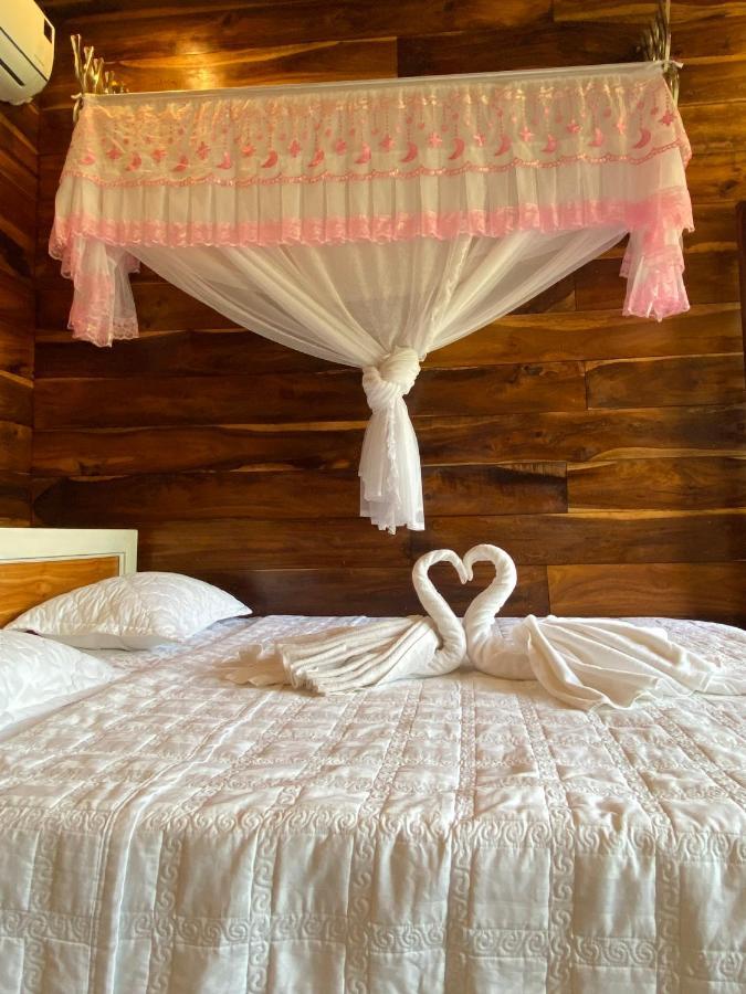 Rice Straw Green Lodge- Resort Quan Tom ภายนอก รูปภาพ